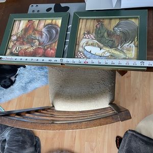Set of 2 rooster pictures